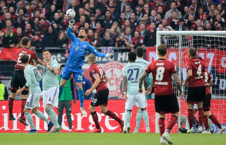 比赛热烈的 比赛热烈的