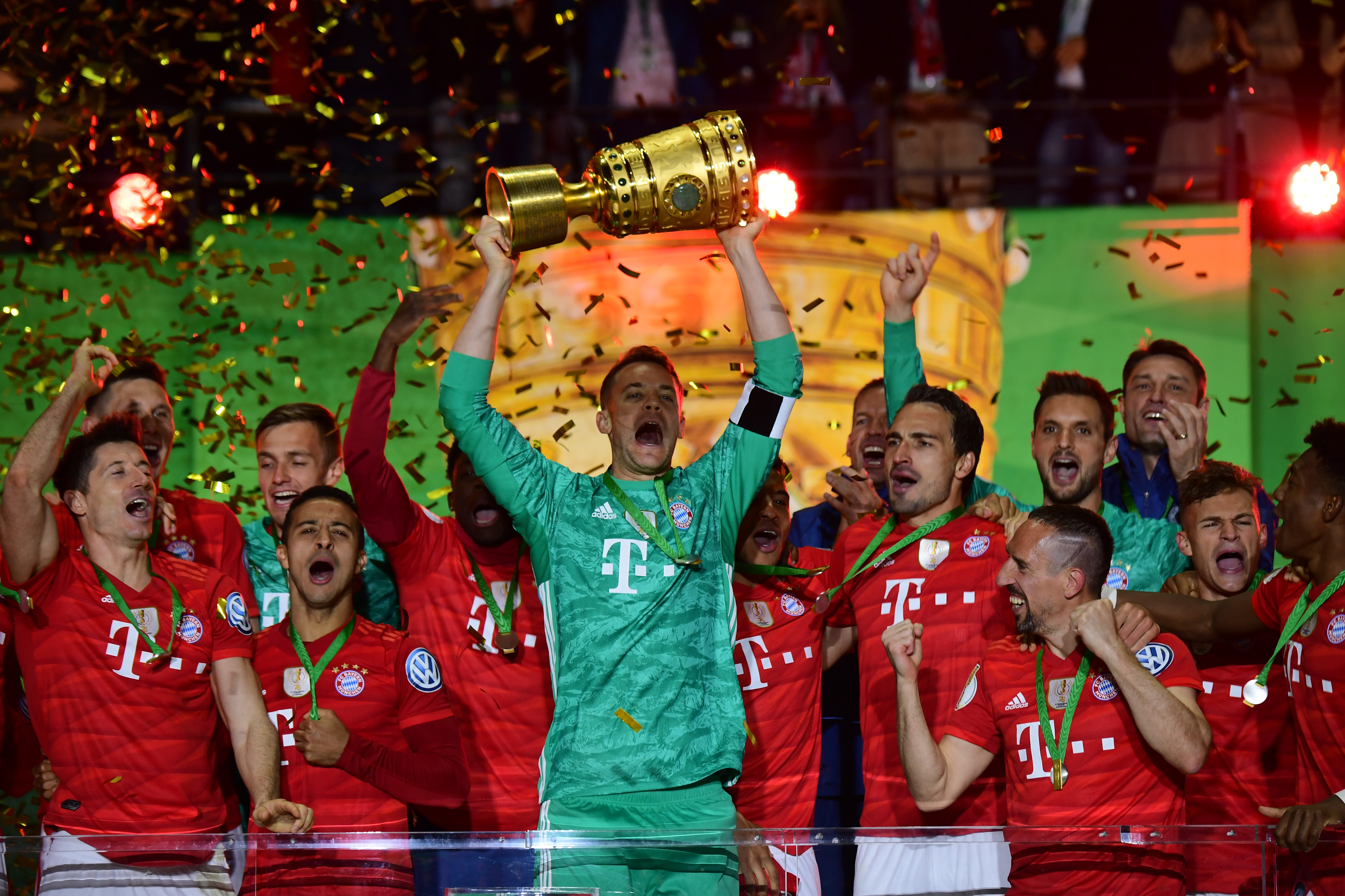 三垒有人危 三垒有人危